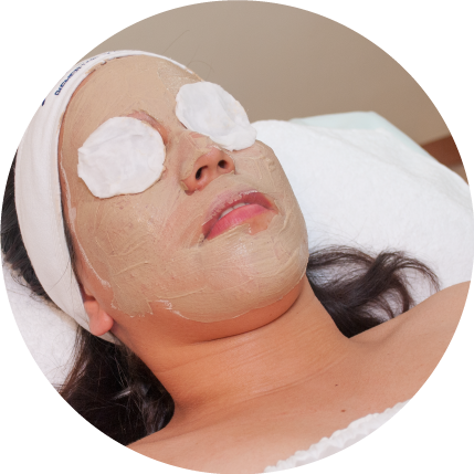 Renovación esencial, limpieza facial profunda, spa en Guayaquil